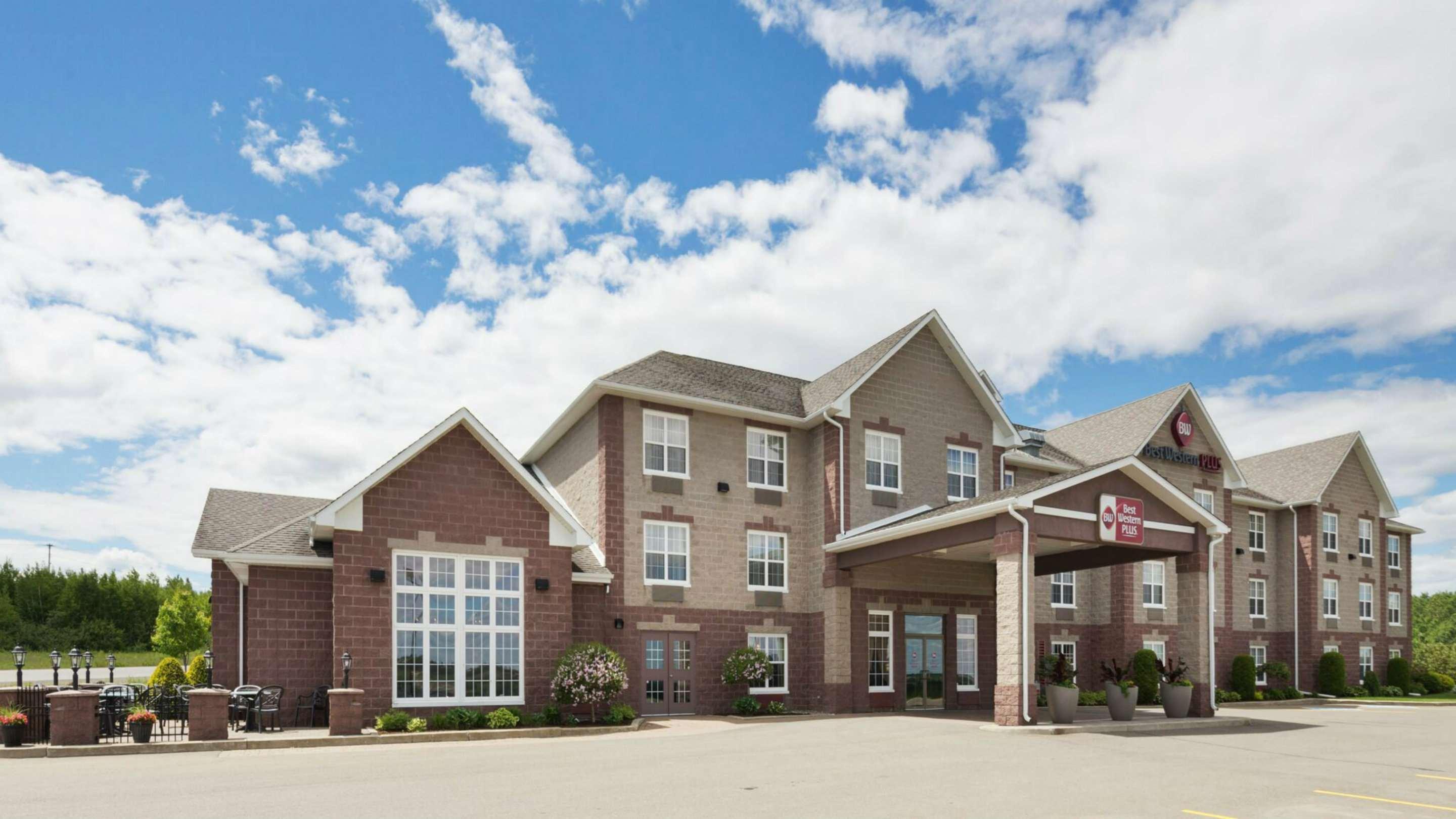 Best Western Plus Grand-Sault Hotel & Suites Eksteriør billede